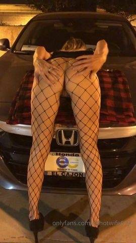 Calihotwife - Whore Sucking Dick in Parking Lot on dochick.com