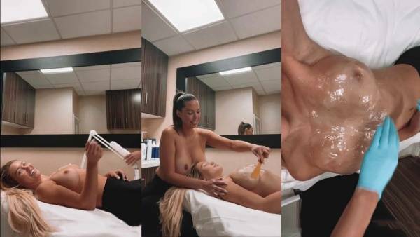 Stefanie Knight Stefbabyg Waxing Boobs Lesbian Massage on dochick.com