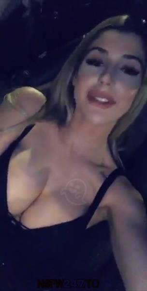 Andie Adams pussy fingering at night in car snapchat premium xxx porn videos on dochick.com