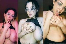 Tessa Fowler Nude Sucking Her Big Tits Video on dochick.com