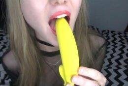 Peas And Pies Banana Sucking Sensual ASMR Video on dochick.com