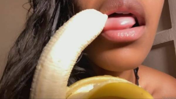 Crishhh ASMR - Slow Sensual Sucking Banana and Touching on dochick.com