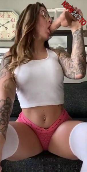 Dakota James show on couch snapchat premium xxx porn videos on dochick.com