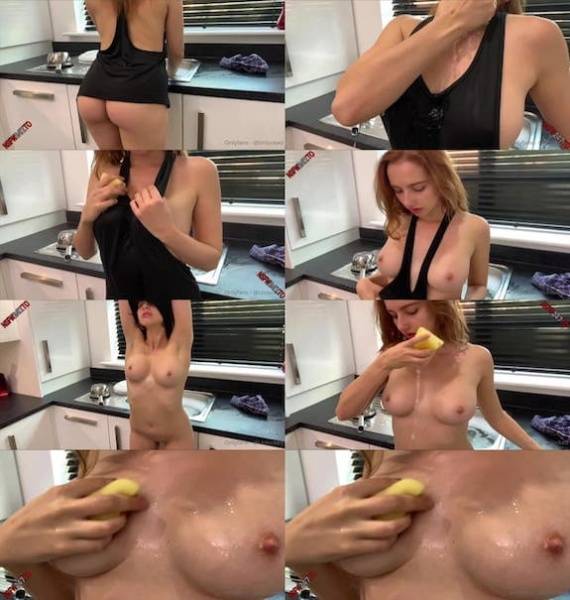 Sophias Selfies - Soothing nude body in the kitchen on dochick.com