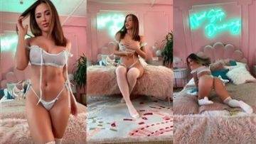 Ana Cheri White Lingerie Tease Porn Video Leaked on dochick.com