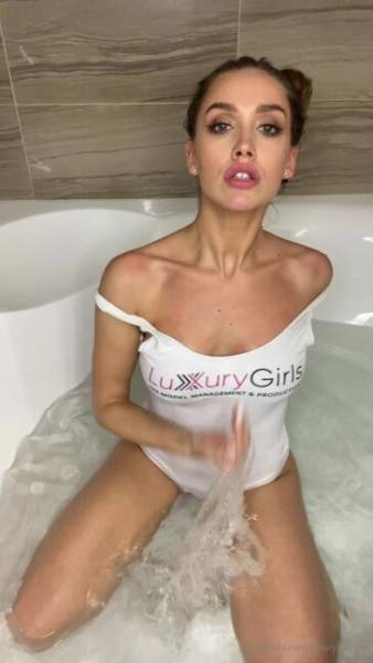 Luxury Girl Onlyfans Pack MEGA Leaked on dochick.com