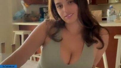 Sexy Amber Ajami Fuck Onlyfans Video Leaked on dochick.com
