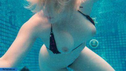 Stefania Ferrario Nude Underwater Pool Onlyfans Set Leaked on dochick.com