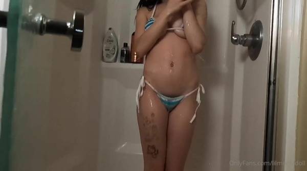 Lilmochidoll Nude Shower Striptease Porn Video Leaked on dochick.com