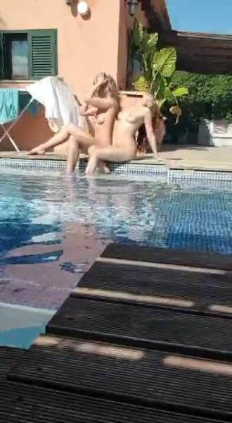 Rosa Brighid swimmingpool scene onlyfans porn videos on dochick.com
