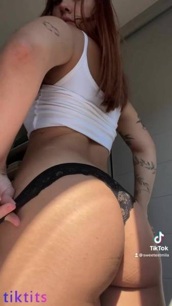 Girl takes her panties off her athletic ass for a TikTok ass on dochick.com