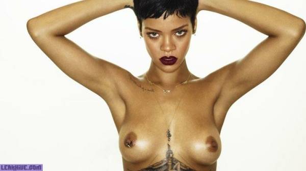 Sexy topless Rihanna for Unapologetic on dochick.com