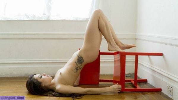 San Francisco model Mel Green nude on dochick.com