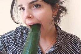 Jessy ASMR Cucumber Sucking Sounds Video Leaked on dochick.com