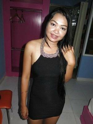 Young Thai barmaid showing off freshly shaved Bangkok pussy - Thailand - county Young on dochick.com