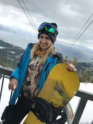 Blonde teens with nice smiles Kristen Scott & Sierra Nicole take to ski slopes on dochick.com
