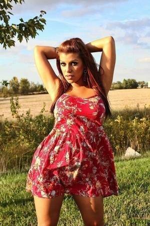 Amateur solo girl Briana Lee flashes her tits and twat in the countryside on dochick.com