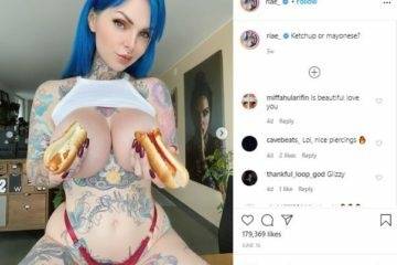 Riae Suicide Nude Anal Butt Plug Onlyfans Video on dochick.com