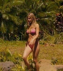 Tiktok Porn Jennifer Aniston in bikini on dochick.com