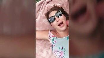 Mia Monroe POV Facial Cum - Onlyfans BG Videos on dochick.com