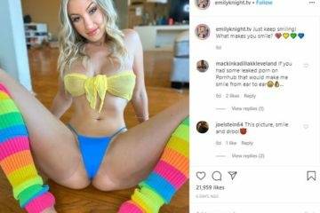 Emily Knight Nude Dildo Premium Snapchat Video on dochick.com