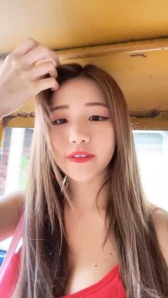 Siew Pui Yi nude video on dochick.com