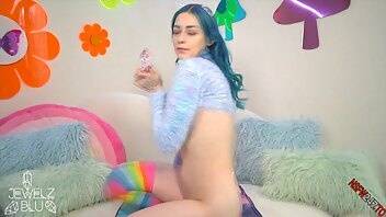 Jewelz Blu spanking herself with anal plug & pussy stretching onlyfans porn videos on dochick.com