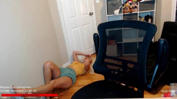 TWITCH THOT CELLUTRON POOFLOWER DRUNK VIDEO on dochick.com