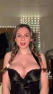 Leaked Tiktok Porn Older corset video Mega on dochick.com
