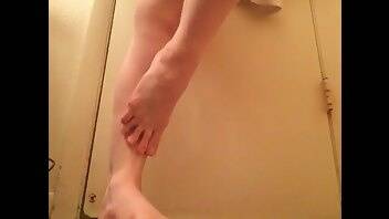 GODEDESS BB Showing off my feet after shower onlyfans porn videos on dochick.com