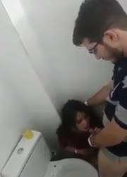 Lucky guy fucks horny bitch in the toilet on dochick.com