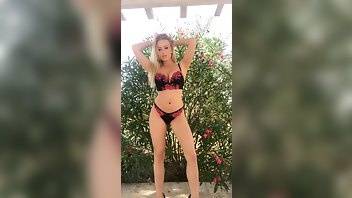 Holly Gibbons Glowing in this bts video in Italy with the flowers Video xxx onlyfans porn - Italy on dochick.com