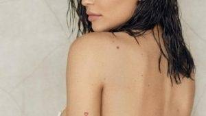 Kylie Jenner Nude Swimsuit Photoshoot Leaked Mega on dochick.com