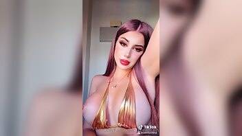 Centolain onlyfans weired voyeur porn videos leaked on dochick.com