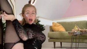 Coconut Kitty nude Leaked Onlyfans (Video 2) on dochick.com