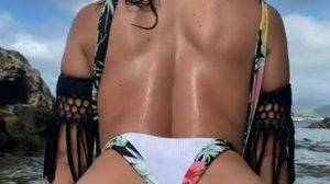 Sexy egirls Ana Cheri onlyfans Nude Beach Teasing Video.mp4 on dochick.com