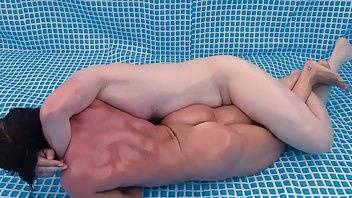 Sexybuffbabe wiggling worm with hanz vanderkill erotic oil wrestling femdom fantasia xxx onlyfans... on dochick.com