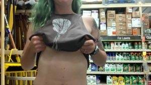 What would Home Depot security be doing if there werenC3A2E282ACE284A2t so many Reddit ladies flashing in their store? ? Thothub on dochick.com