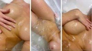 Eliza Rose Watson nude thothub on dochick.com