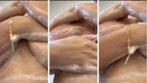 Ashley Tervort soapy shower thothub on dochick.com