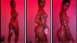 Carolina Samani nude shower on dochick.com
