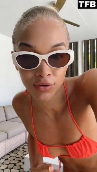 Jasmine Sanders Shows Off Her Sexy Bikini Body (10 Photos + Video) - city Sander on dochick.com
