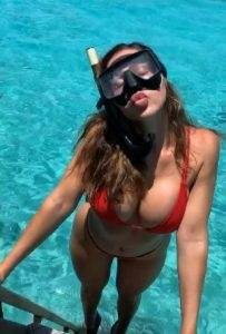 Ana Cheri red bikini on dochick.com