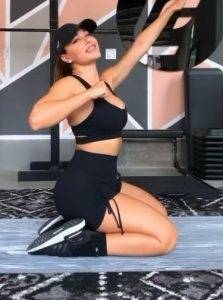 Ana Cheri sexy workout on dochick.com