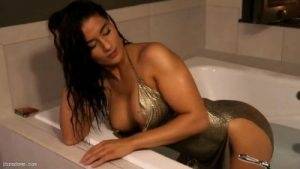 Florina Fitness Nude Bath on dochick.com
