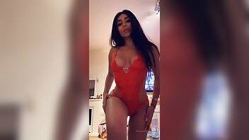 Petrovaa naughty girl like to play onlyfans leaked video on dochick.com