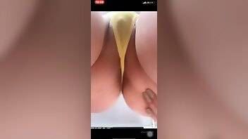 Capbarista Nude Twerking and Pussy Touches Onlyfans Porn XXX Videos Leaked on dochick.com