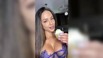 Melissariso so my birthday is coming up send me a tip to show me on dochick.com