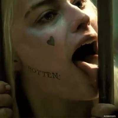 Harley Quinn(Margot Robbie) must give the filthiest head on dochick.com