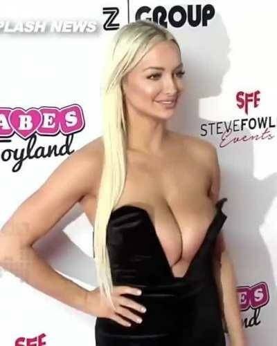 Lindsey Pelas actually wore this in public on dochick.com